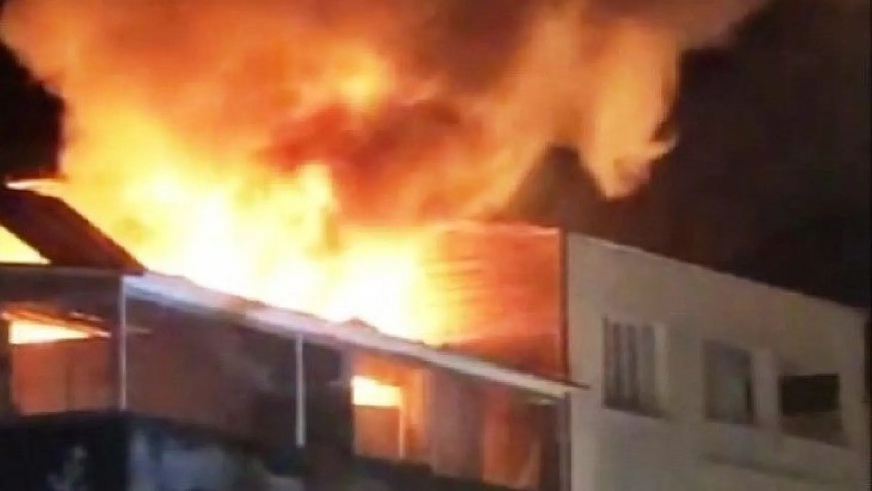 Bodrum'da bir otelin terasında çıkan yangın korkuttu