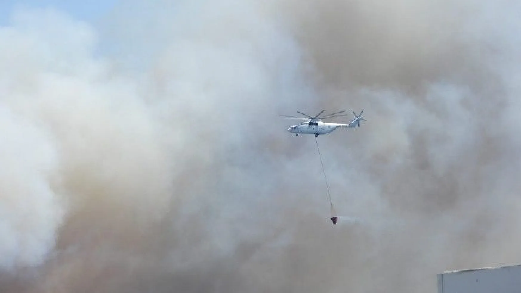 Bodrum'da yangınlar büyüyor, bazı ev ve oteller tahliye ediliyor
