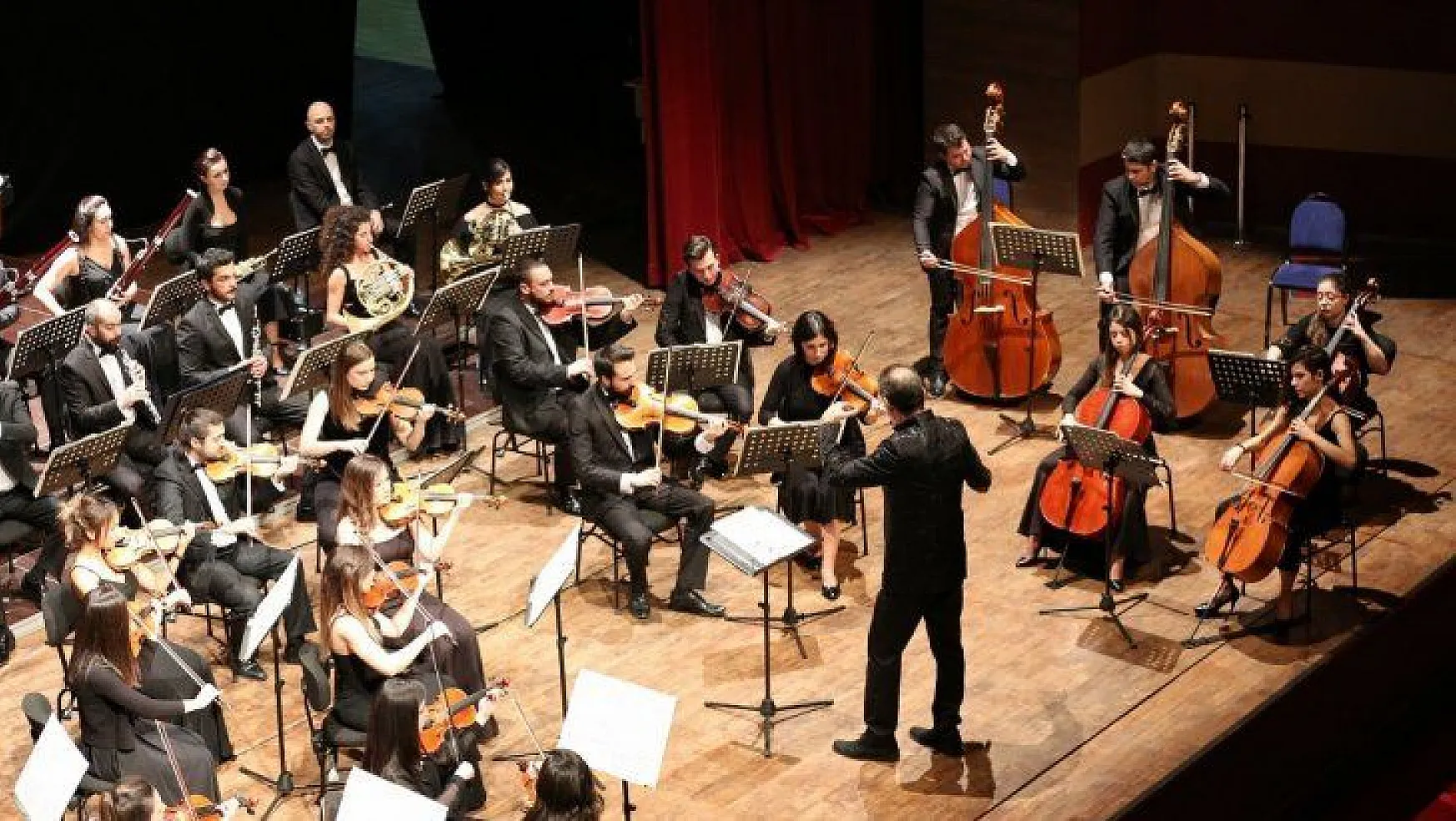 Büyükşehir Belediyesi Orkestrası Konserlere Devam Ediyor 