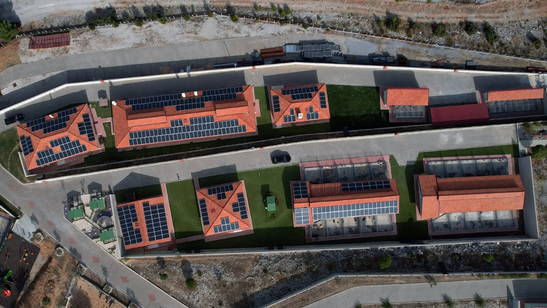 Büyükşehir'in Güneşi panelleri 2023'de 657 bin 424 Kwh enerji üretti