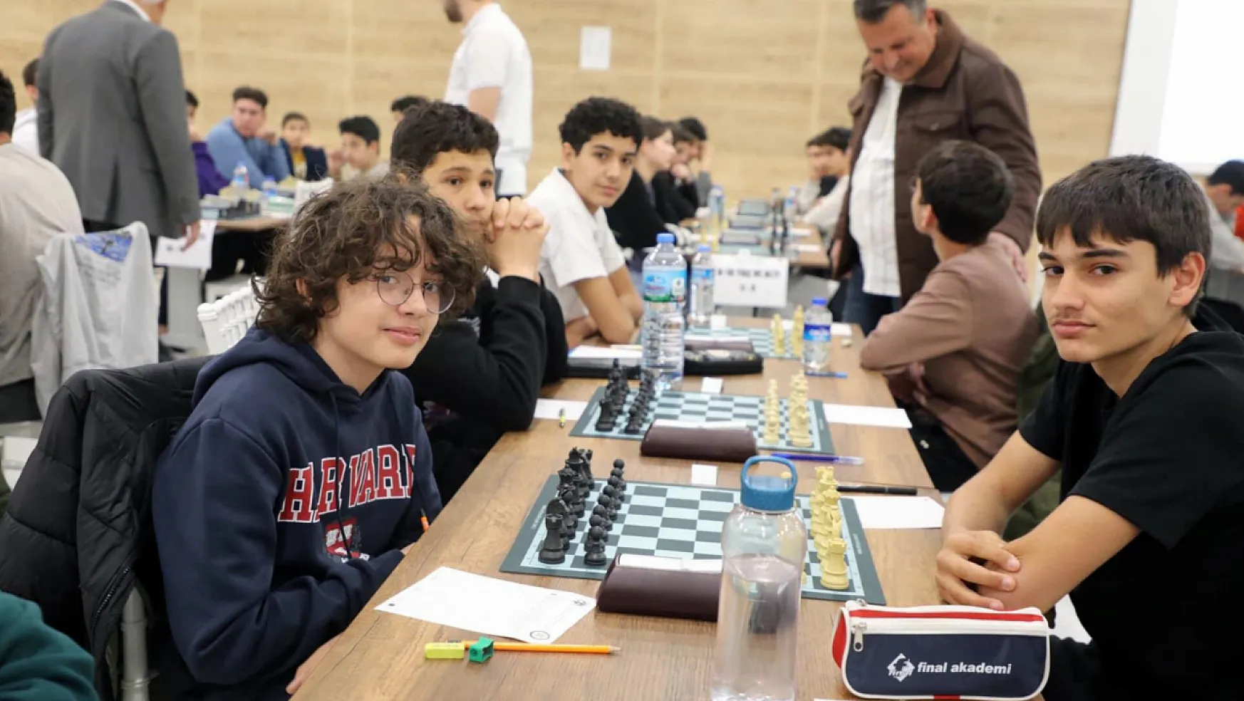 Çanakkale Şehitlerini Anma Satranç Turnuvası'na 17 ilden 185 sporcu katıldı