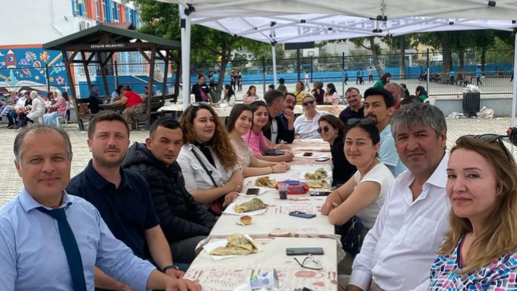 CHP Gençlik Kolları, Kermese Katılım Sağladı