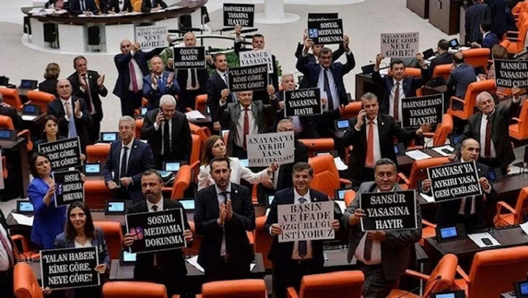 CHP'Lİ ERBAY, 'ÇAĞDAŞ DEMOKRASİLERİN GEREĞİ ÖZGÜR BASINDIR'