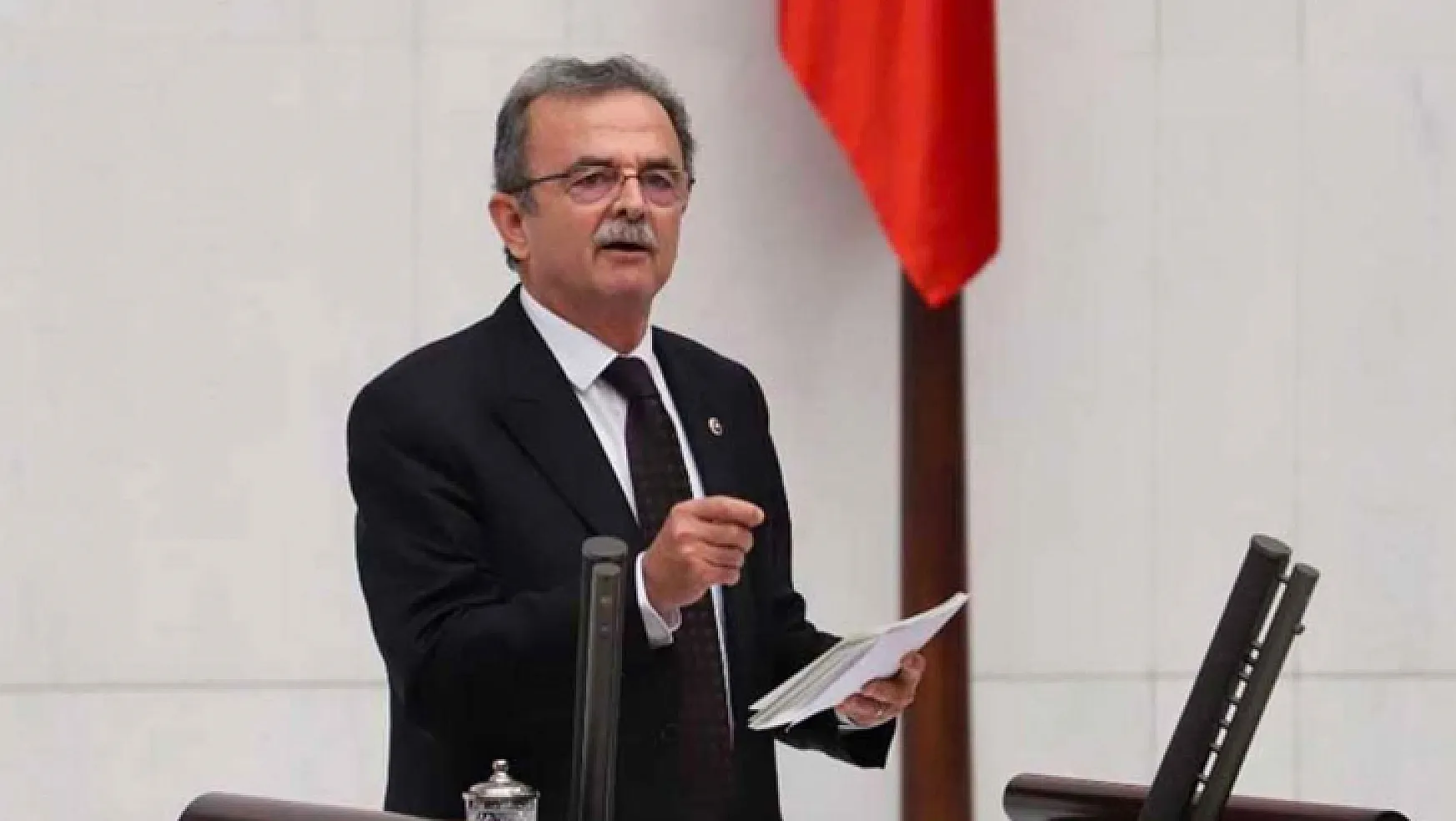CHP'li Girgin Yatağan Bulvarını Meclise Taşıdı