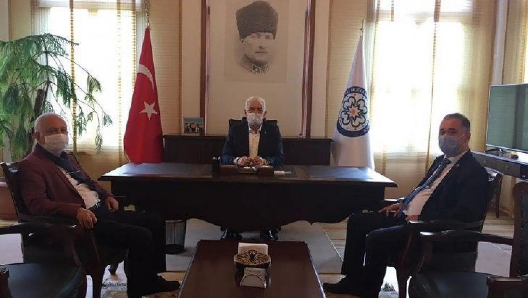 CHP Milletvekili Özcan, COVID-19 Mücadelesini Sıkı Sıkıya Takip Ediyor