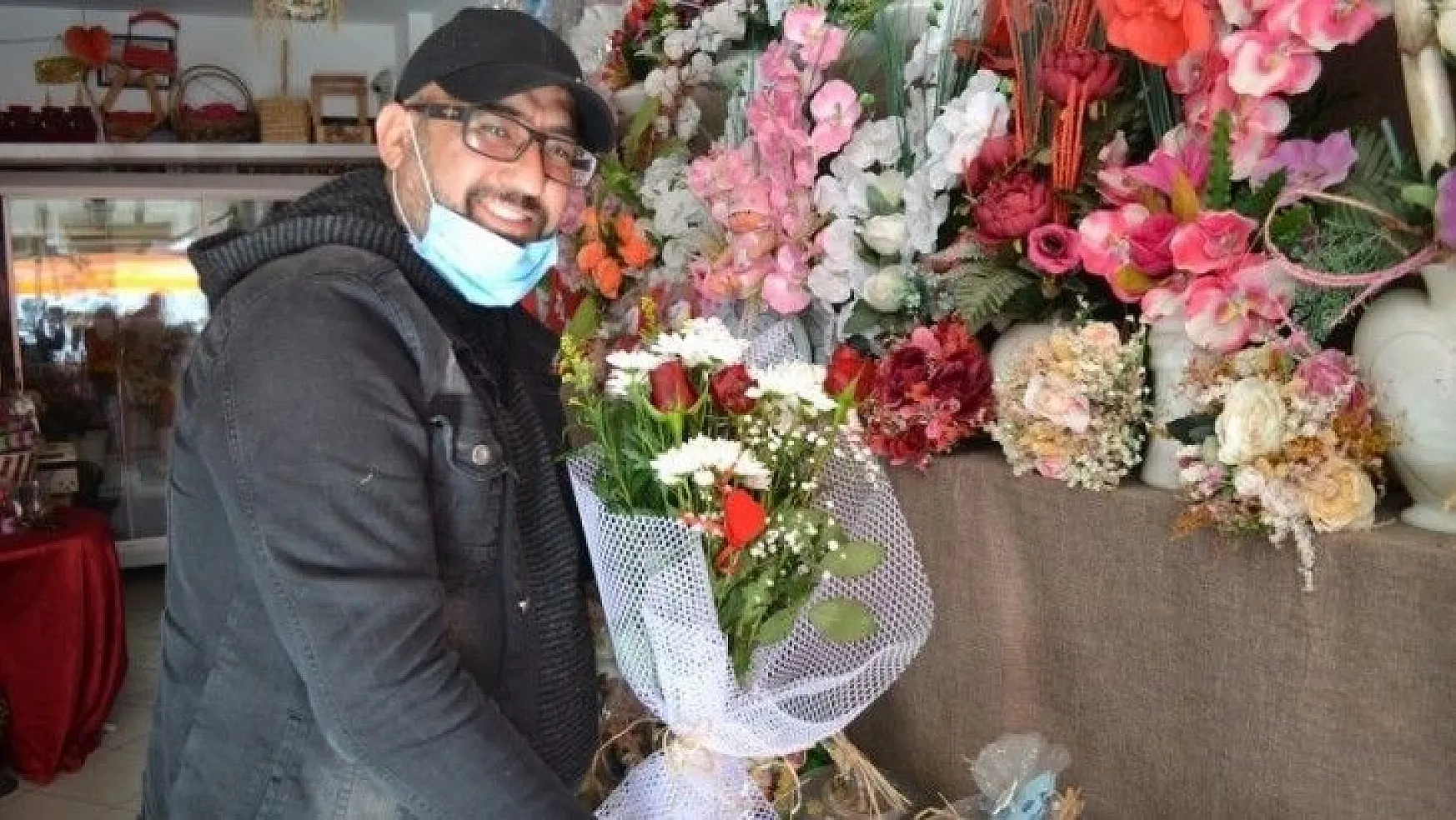 Çiçekçiler 'Sevgililer Günü'ne özel kısıtlamadan muaf tutuldu