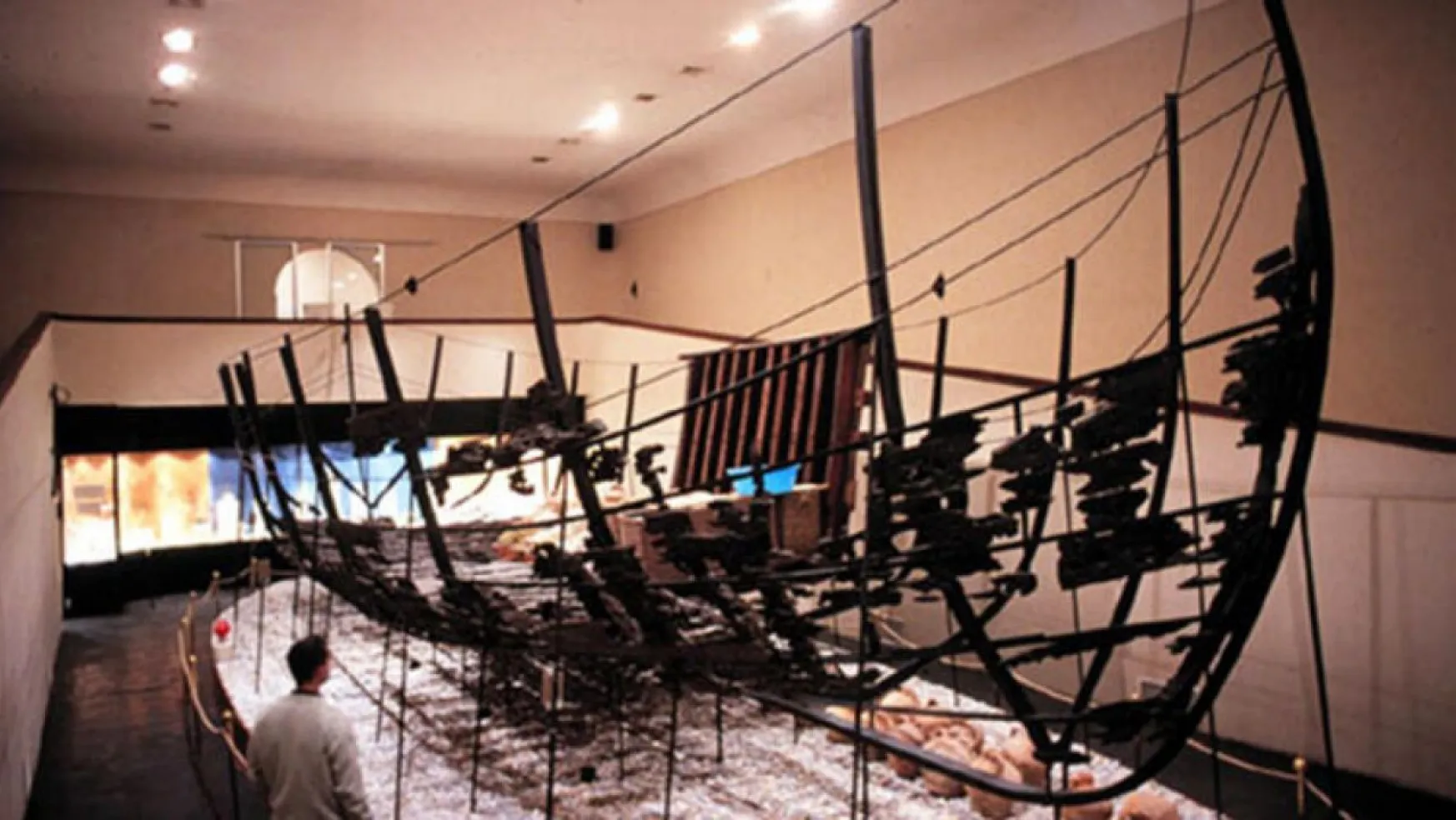 Dünyanın en eski batık gemi kalıntısı, Sualtı Arkeoloji Müzesi'nde sergileniyor