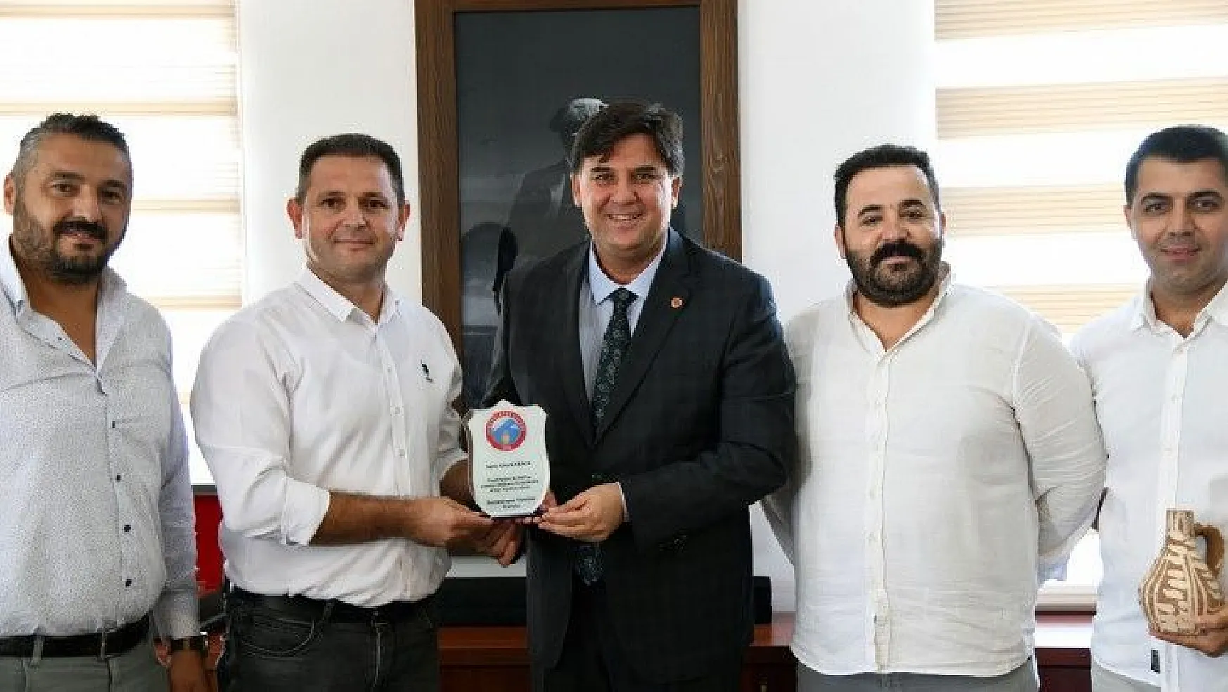 Esenköyspor Kulübü'nden Başkan Karaca'ya Plaket