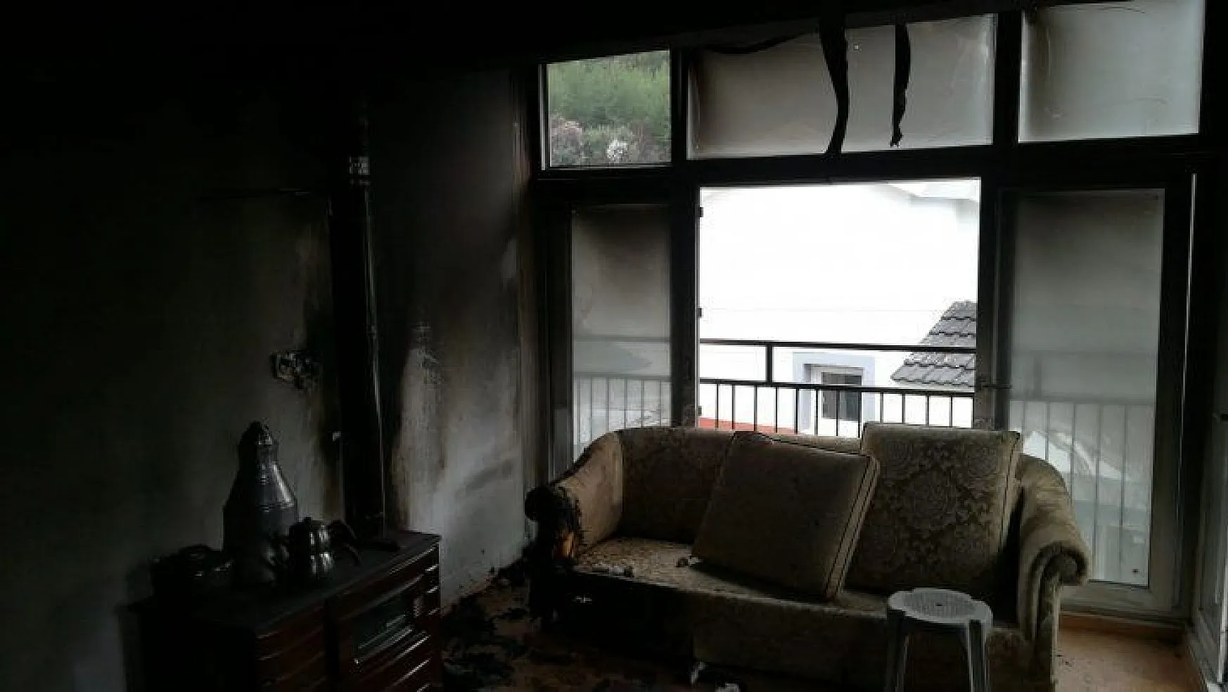 Evinde Yangın Çıkan Aile Destek Bekliyor