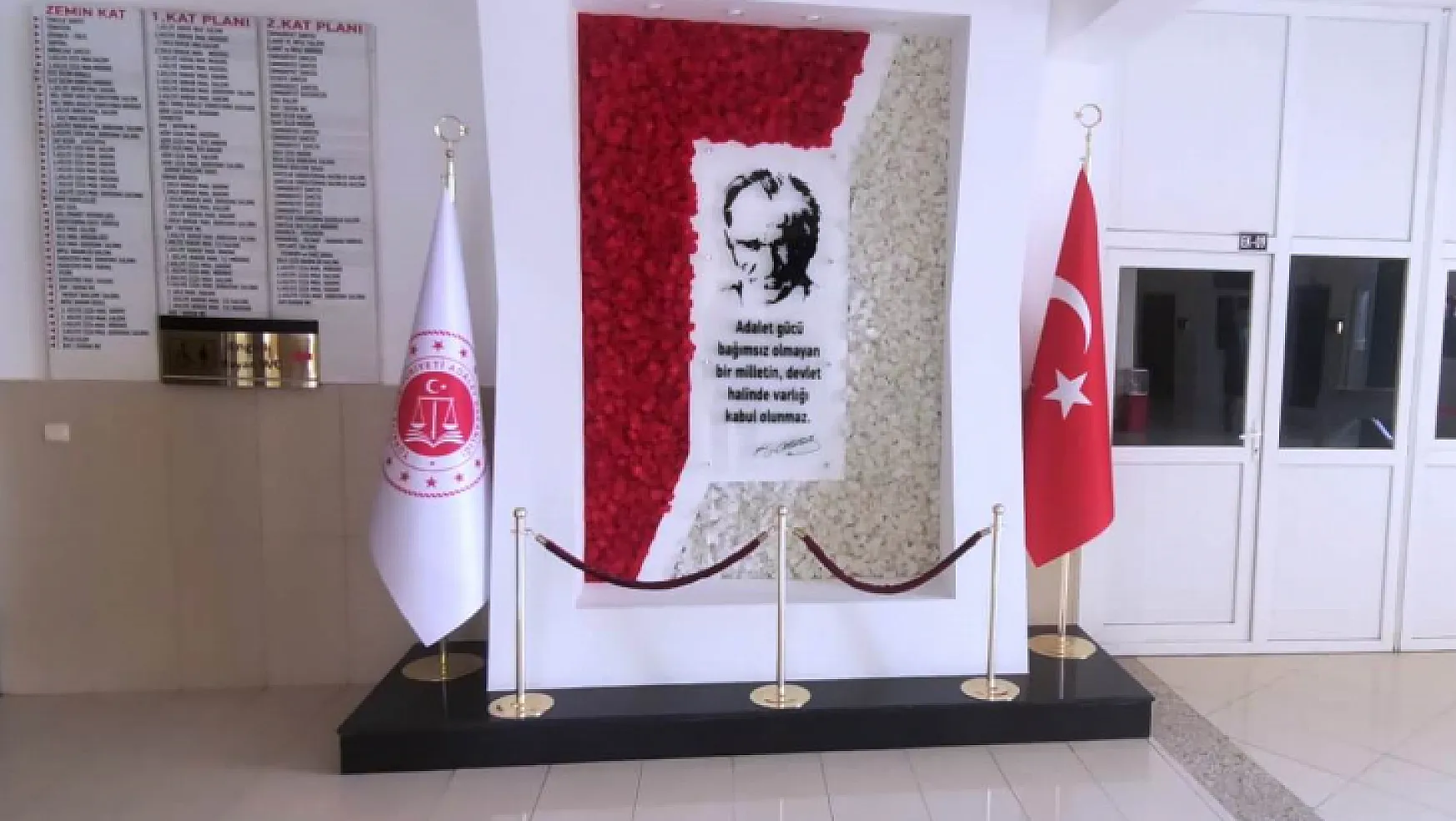 Fethiye Belediyesi Atatürk büstlerini yeniliyor