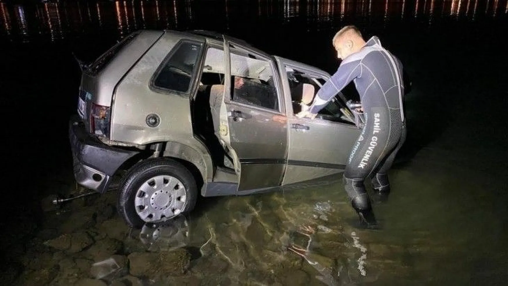 Fethiye'de denize düşen otomobildeki 2 kişi yaralandı