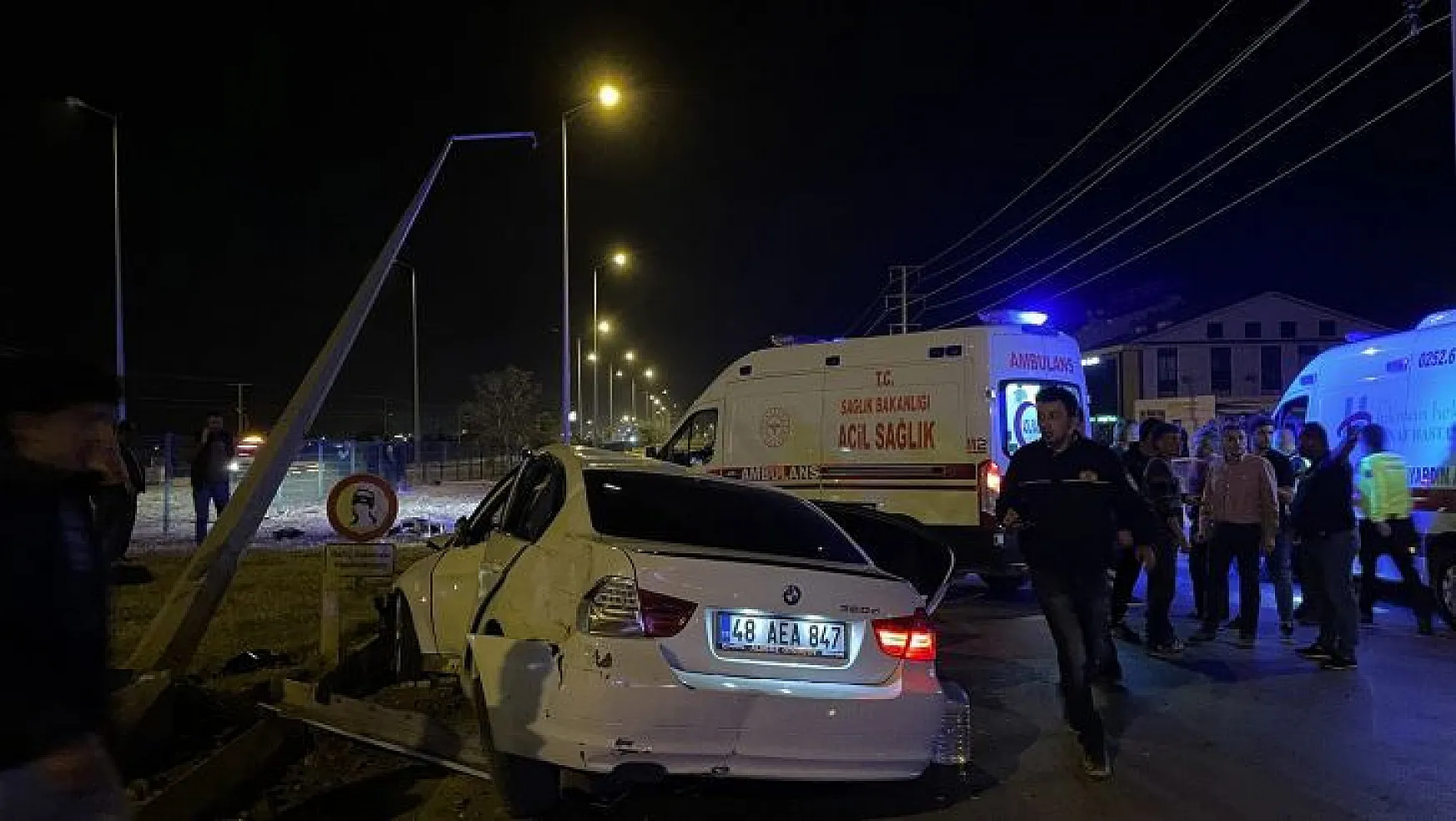 Fethiye'de iki otomobil çarpıştı: 4 yaralı