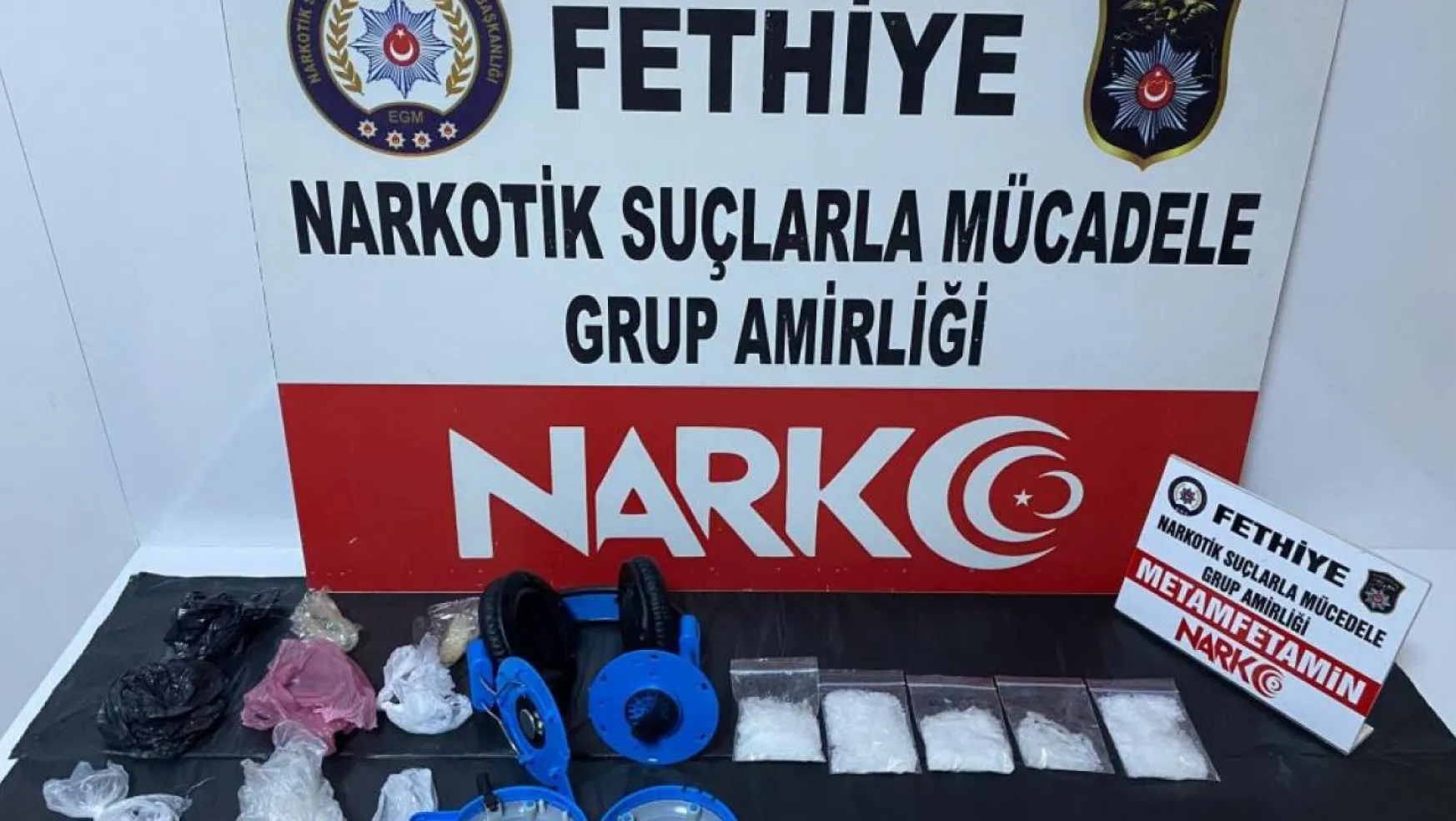 Fethiye'de kulaklık içine saklanmış uyuşturucu yakalandı