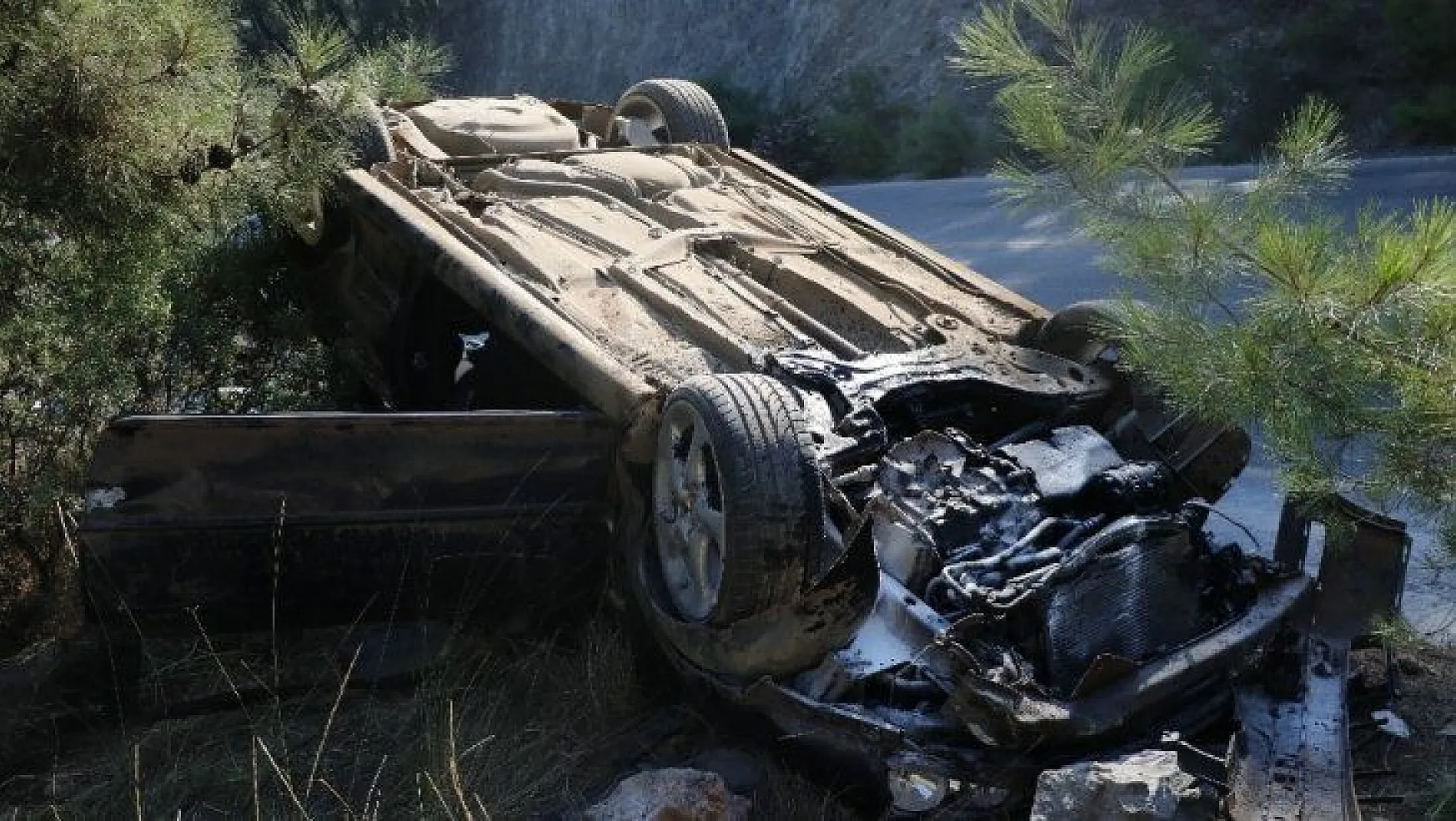 Fethiye'de otomobil takla attı: 2 yaralı