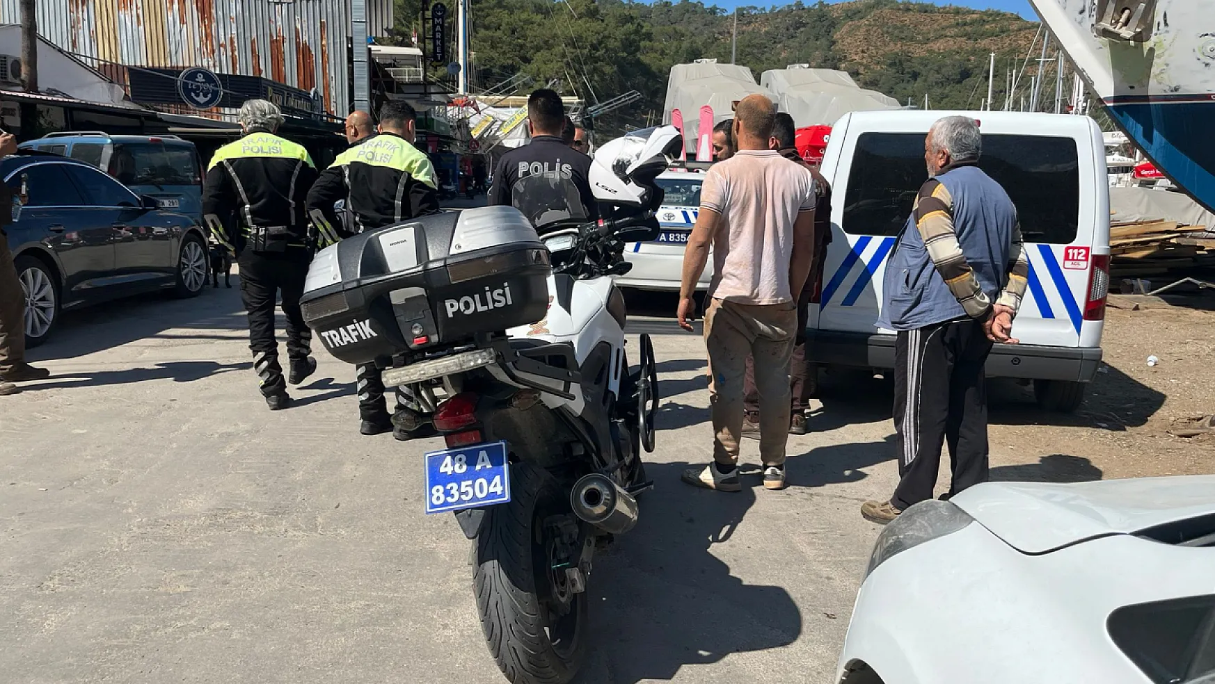 Fethiye'de polis ekipleri denetimlerini sürdürüyor