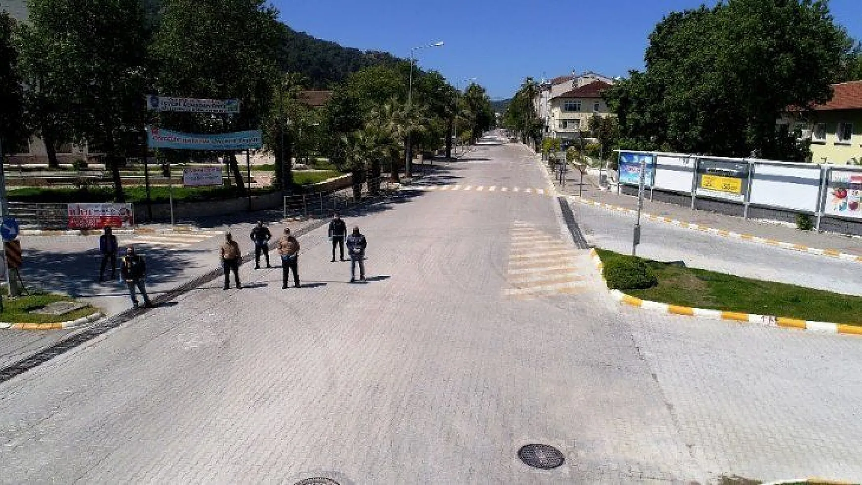 Fethiye'de sokağa çıkma kısıtlamasına uymayan 71 kişiye 72 bin lira ceza