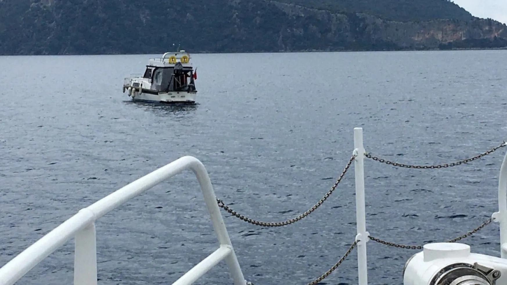 Fethiye'de sürüklenen tekneyi kıyı emniyeti kurtardı