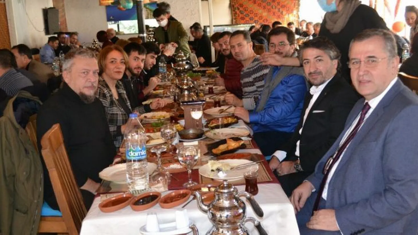 FTSO, 10 OCAK Gazeteciler Günü'nde basın çalışanları ile kahvaltıda buluştu