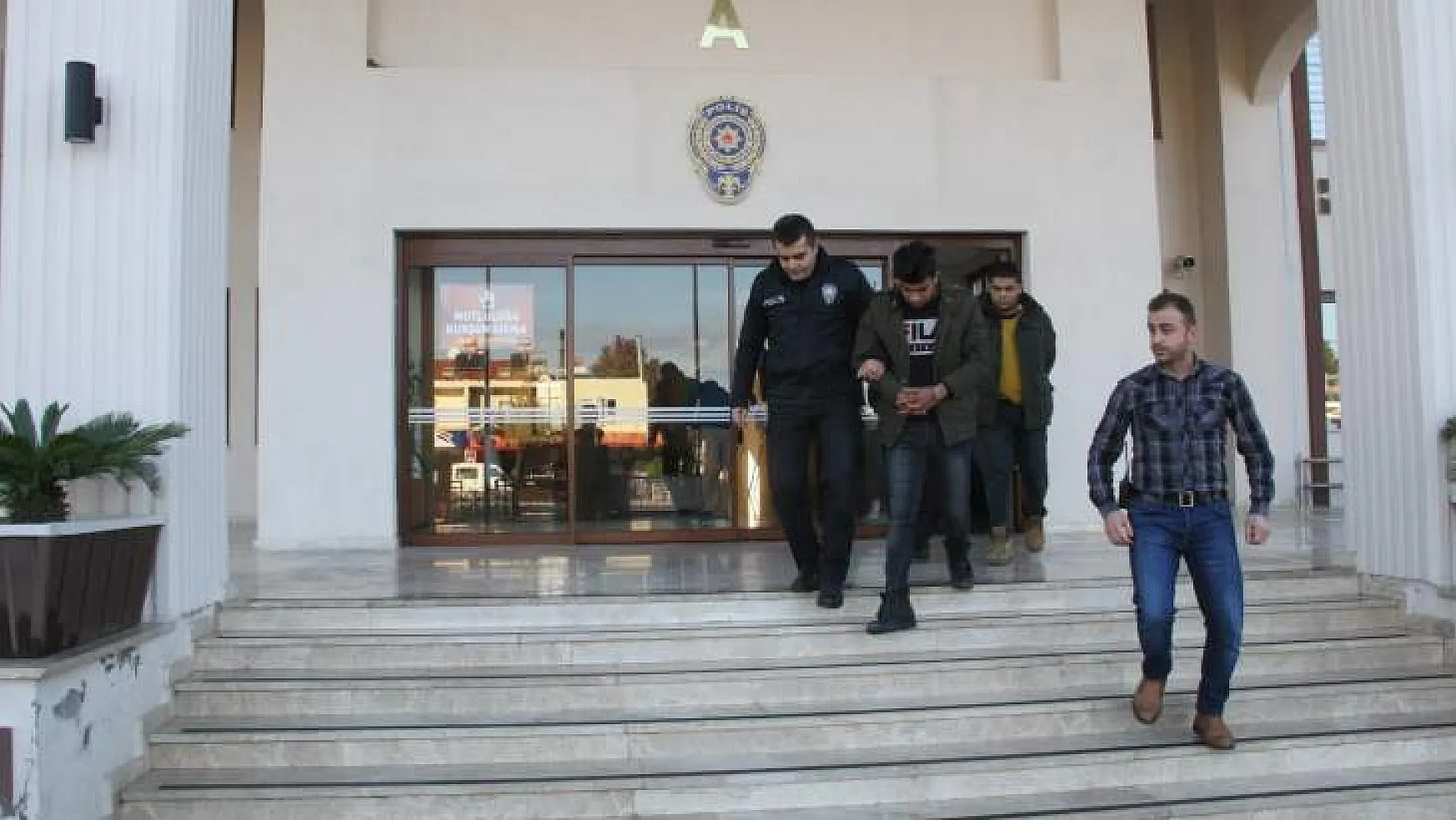 Muğla'da Telefonla 'FETÖ' Dolandırıcılığı 4 Tutuklama