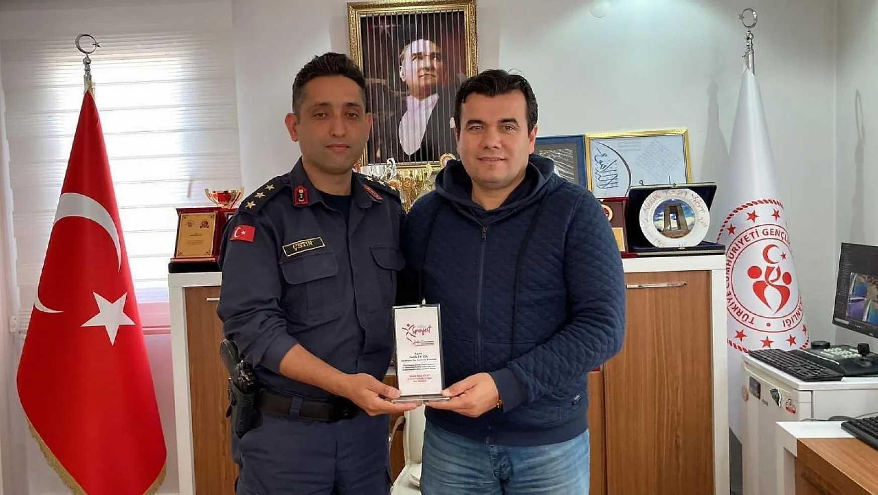 Harun Reşit Yiğit'ten Yüzbaşı Çetin'e Teşekkür