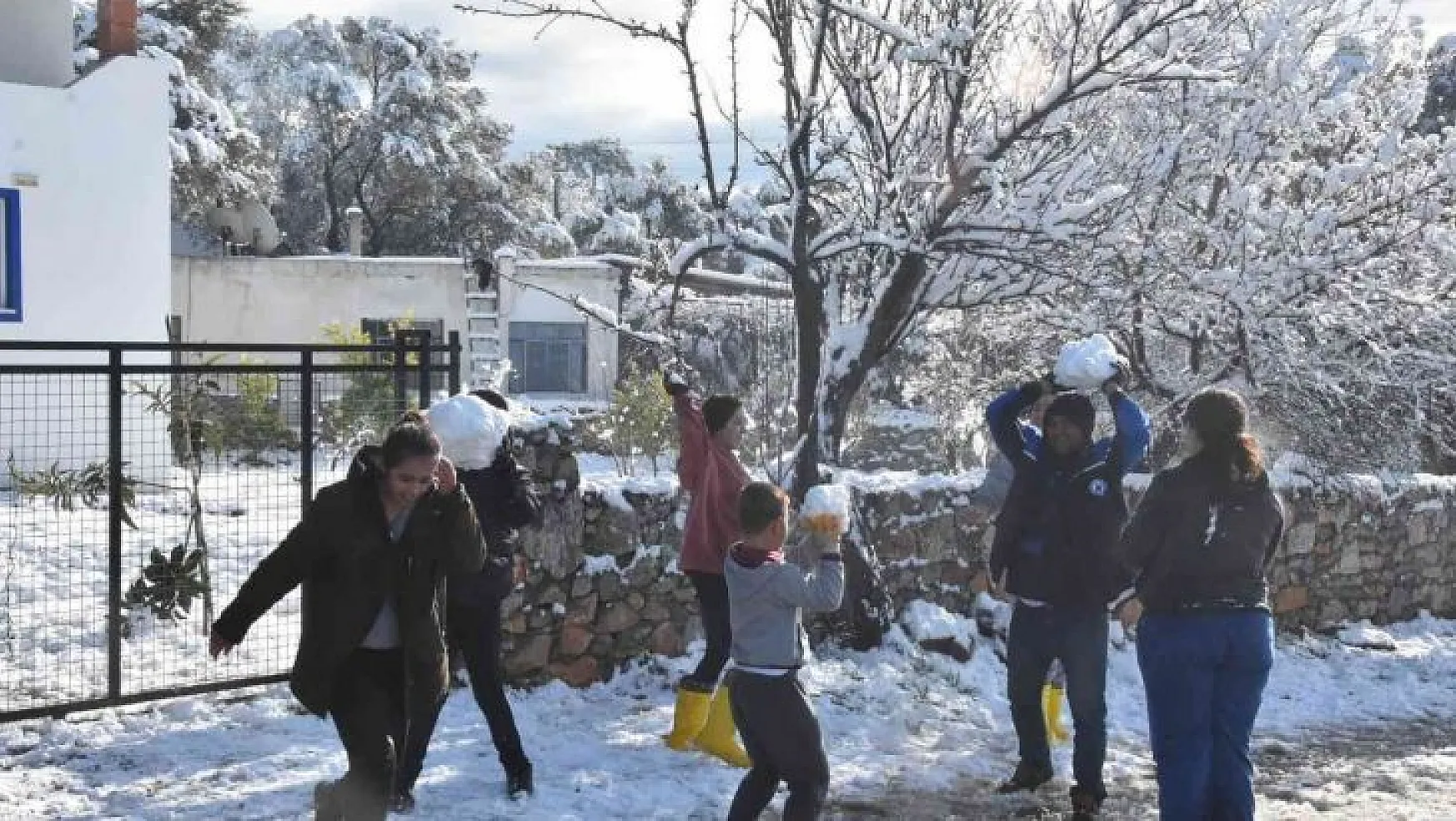 İstanbul'a çile olan kar, Bodrum'a neşe oldu