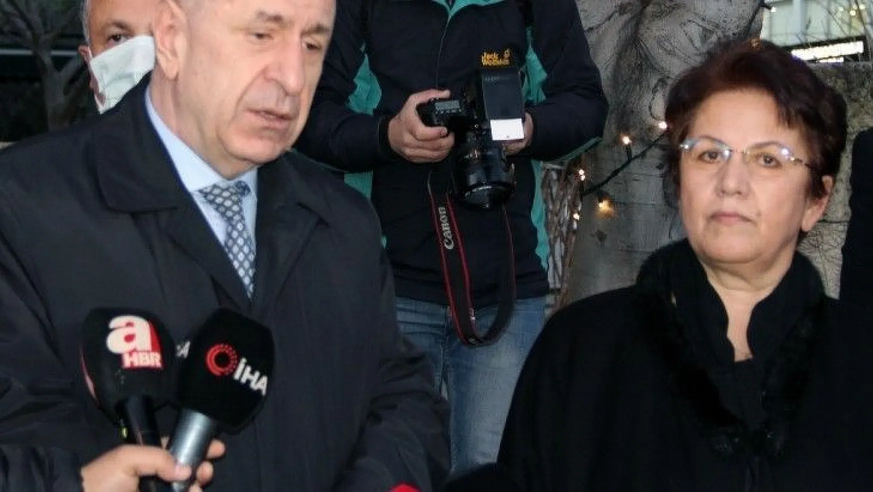 İYİ Parti Milletvekili Özdağ, il başkanlığı düşen Şekerdağ'ı ziyaret etti