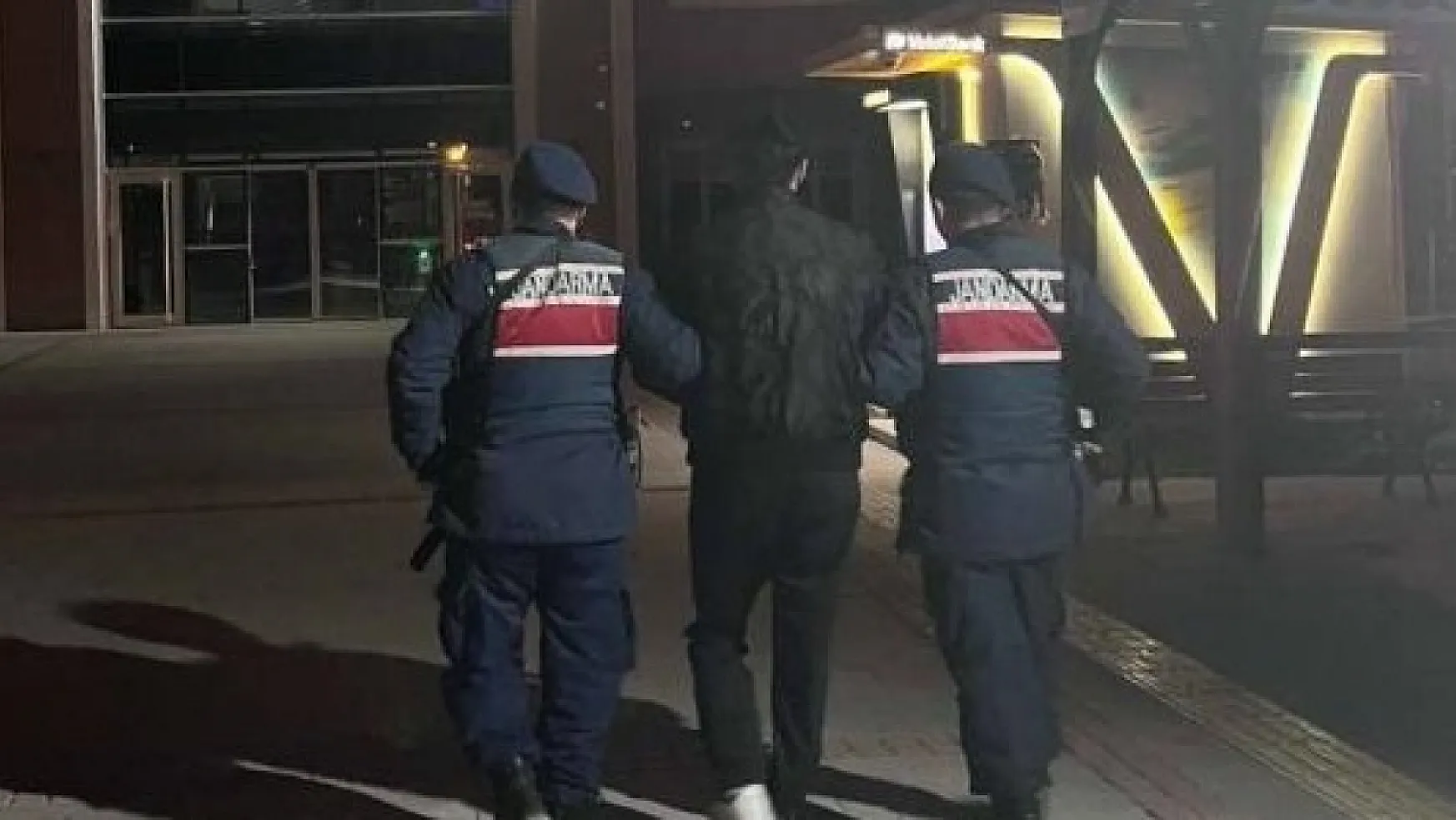 Jandarma tarafından yakalanan 4 firari cezaevine gönderildi