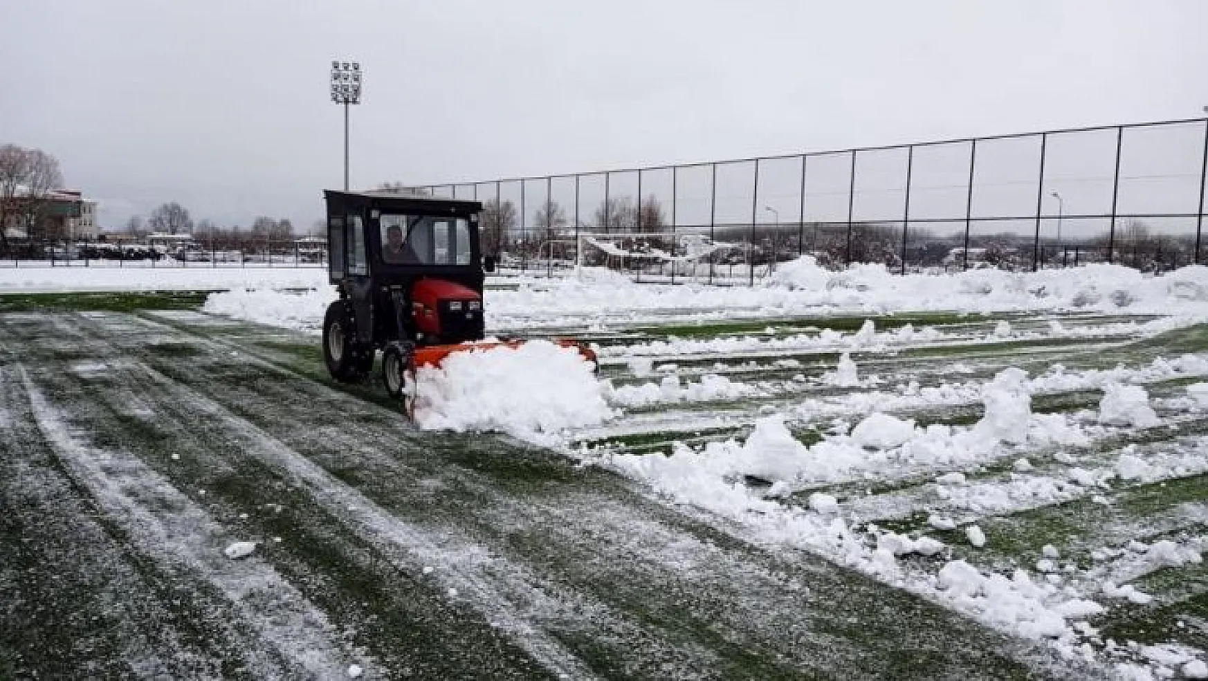 Kar yağışları 3. lig'de mücadeleleri erteledi