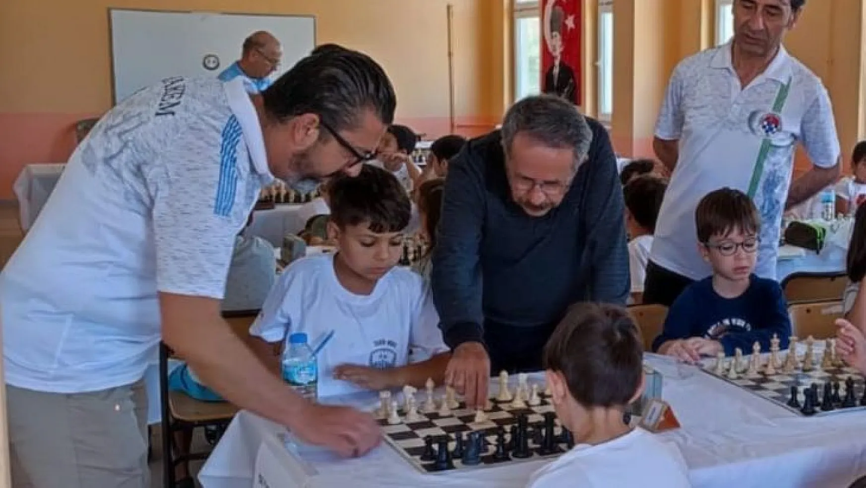Köyceğiz'de 19 Mayıs Satranç Turnuvası ödül töreni ile tamamlandı