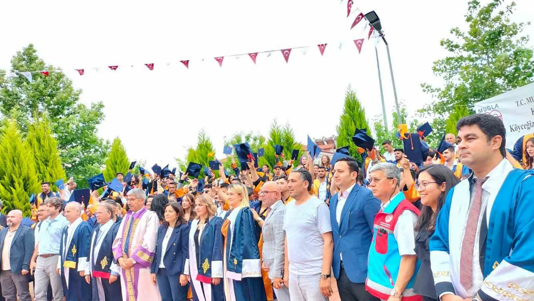 Köyceğiz Meslek Yüksekokulu'nun mezuniyet töreni yapıldı