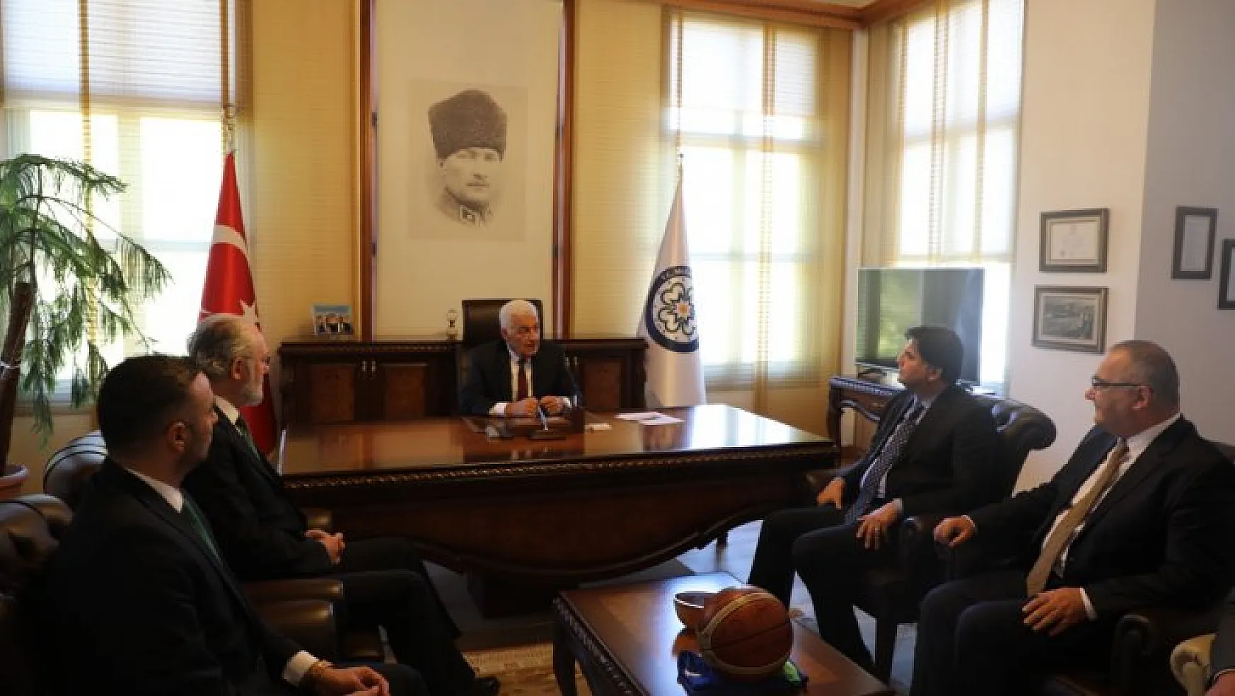 Lokman Hekim Fethiye Belediyespor Yönetiminden Başkan Gürün'e Ziyaret
