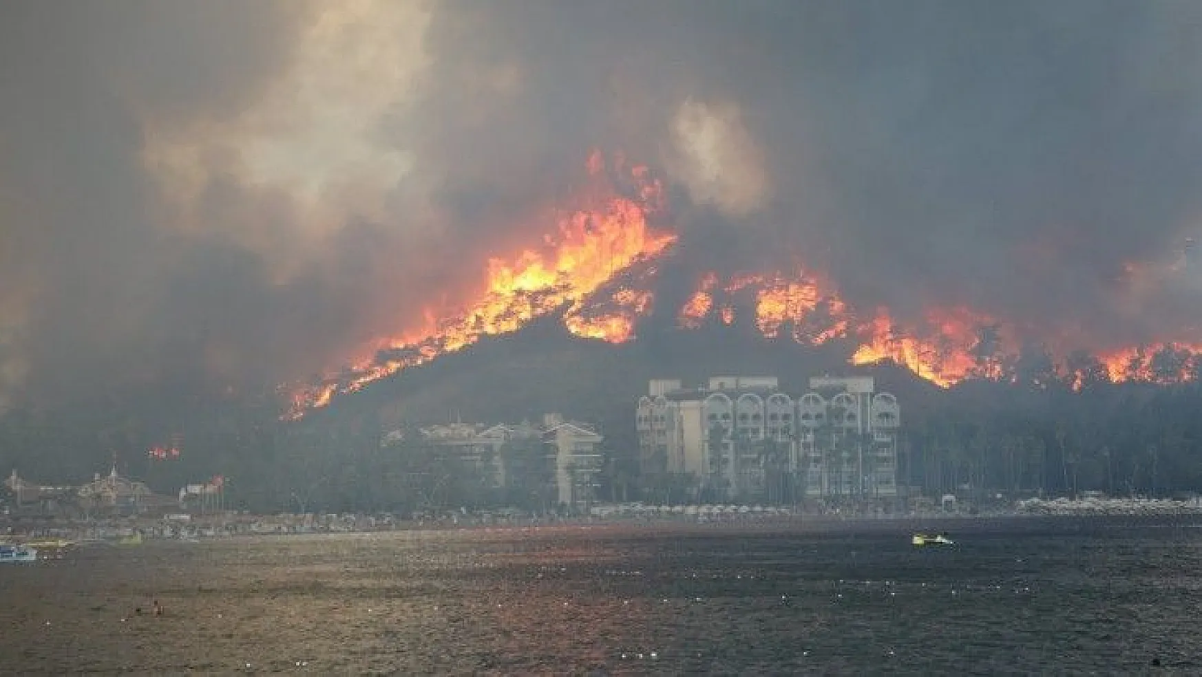 Marmaris Belediyesi yangına karşı seferber oldu