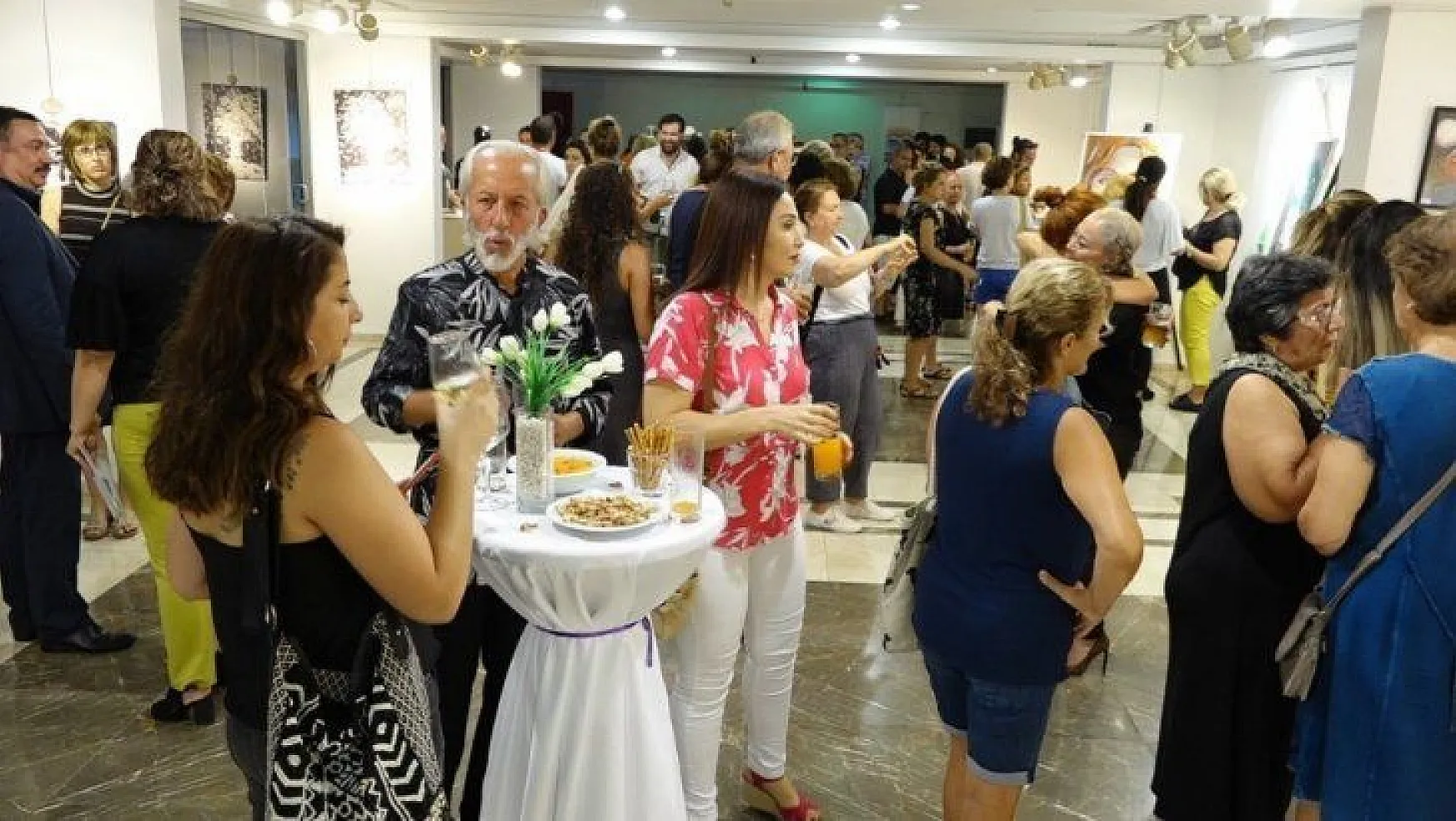 Marmaris Kültür Sanat Evi, 2 sergiyi birden ev sahipliği yaptı