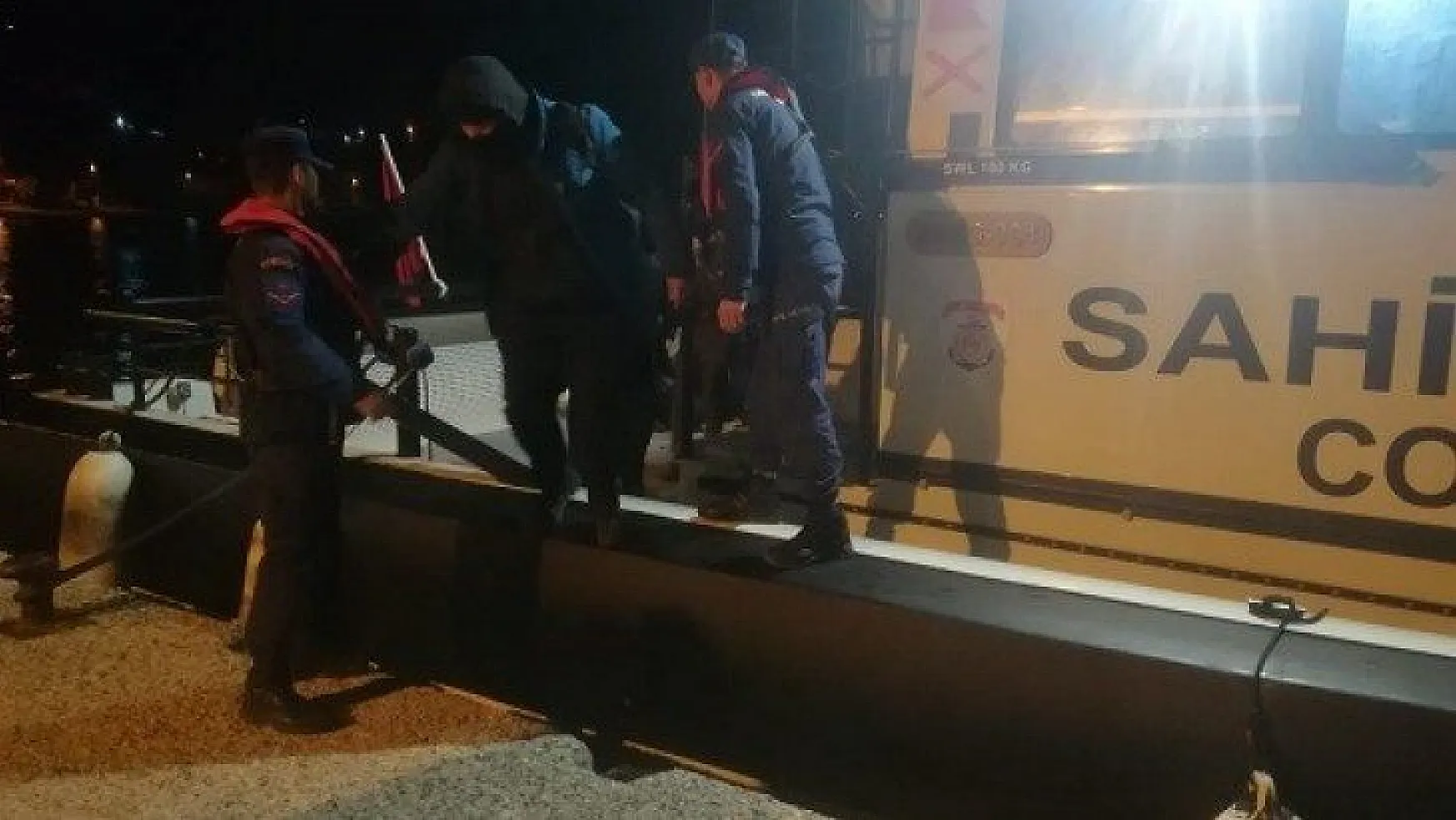 Marmaris'te 14 düzensiz göçmen yakalandı