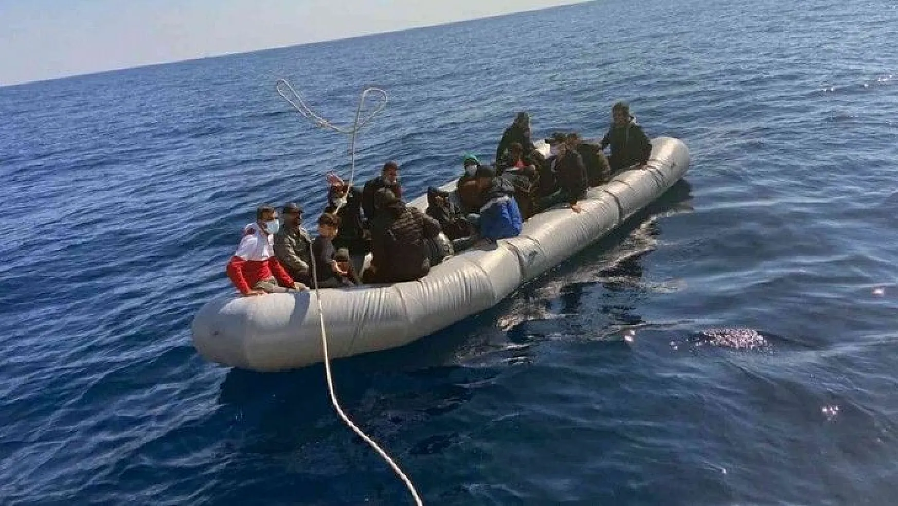 Marmaris'te 15 düzensiz göçmen kurtarıldı