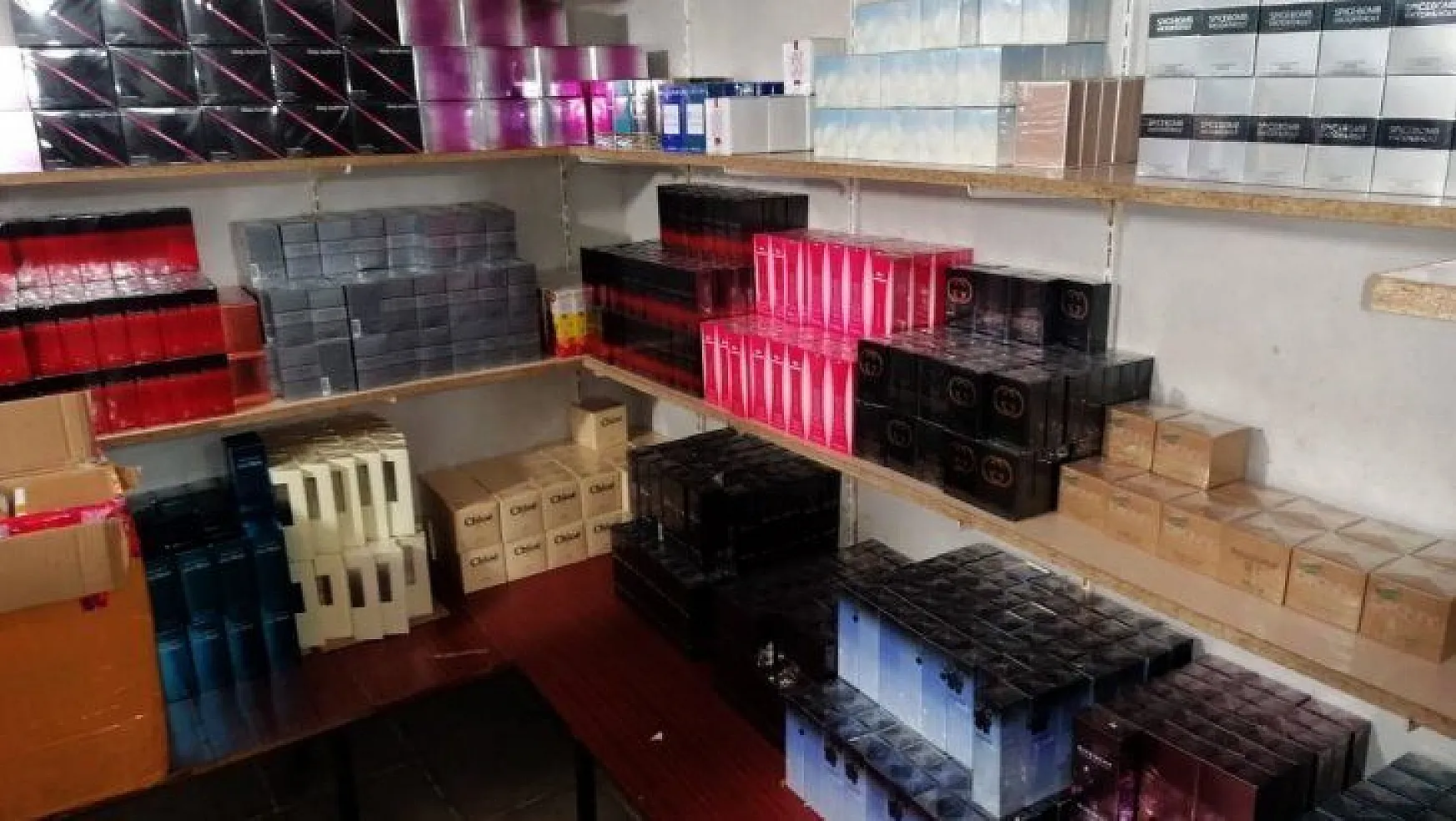 Marmaris'te 2 milyon TL'lik kaçak parfüm ele geçirildi