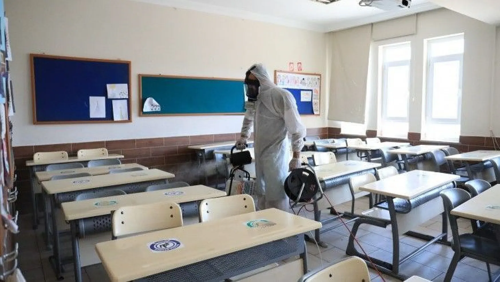 Marmaris'te okullar dezenfekte edildi