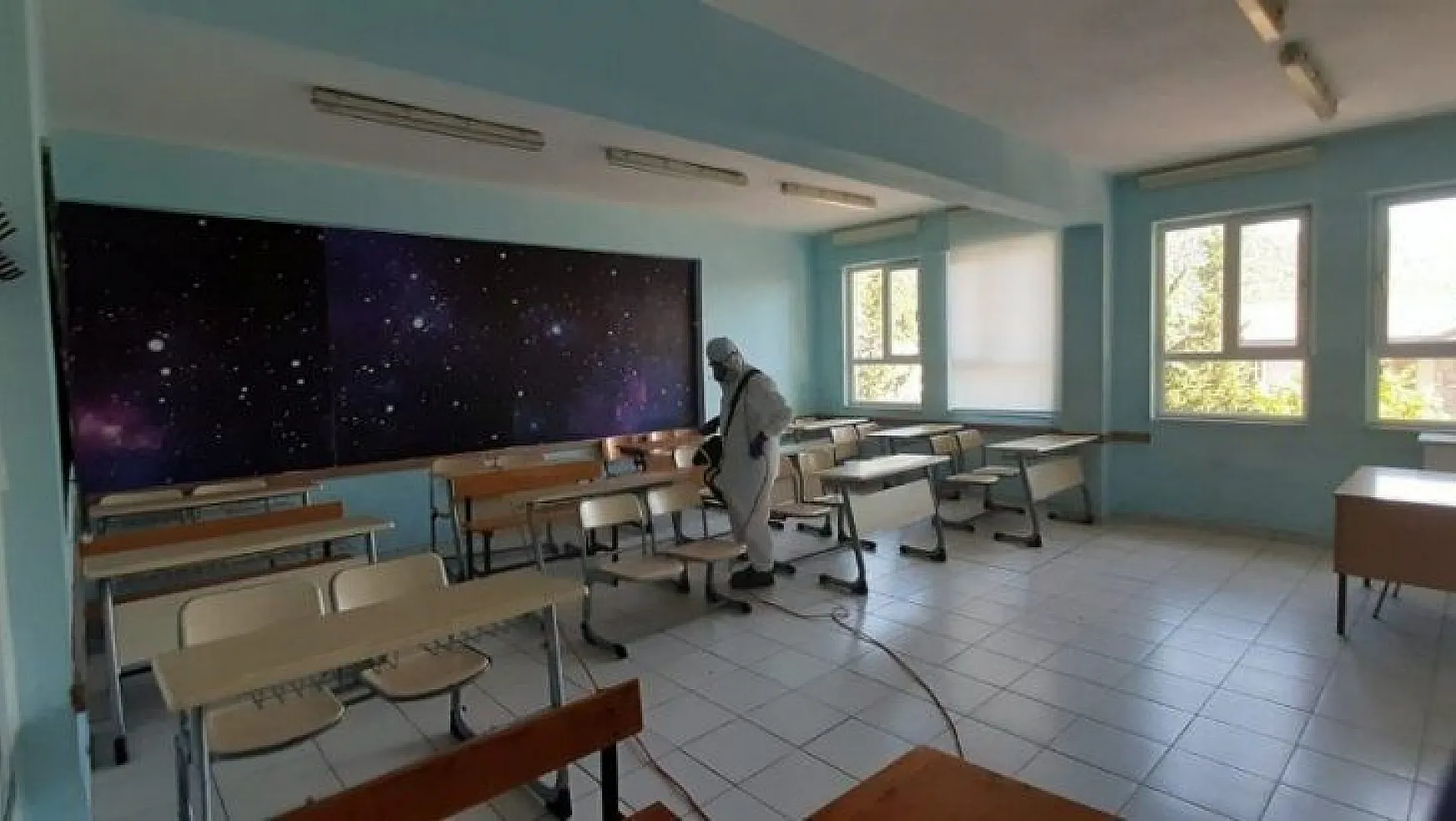 Marmaris'te okullar sınav öncesi dezenfekte edildi