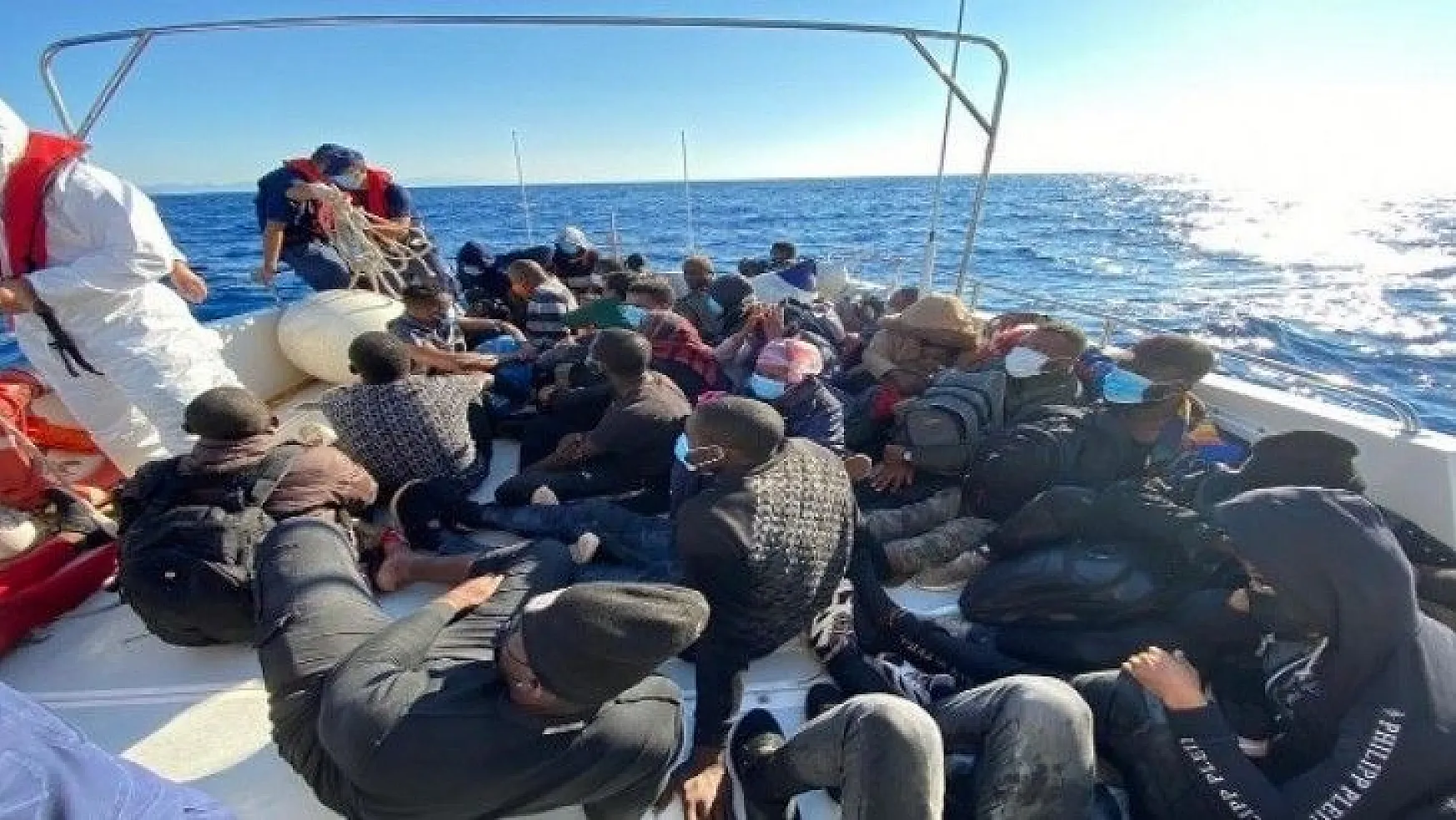 Marmaris ve Datça'da 132 göçmen kurtarıldı