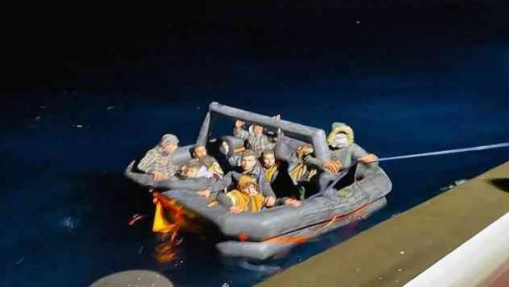 Marmaris ve Datça'da 26 göçmen kurtarıldı