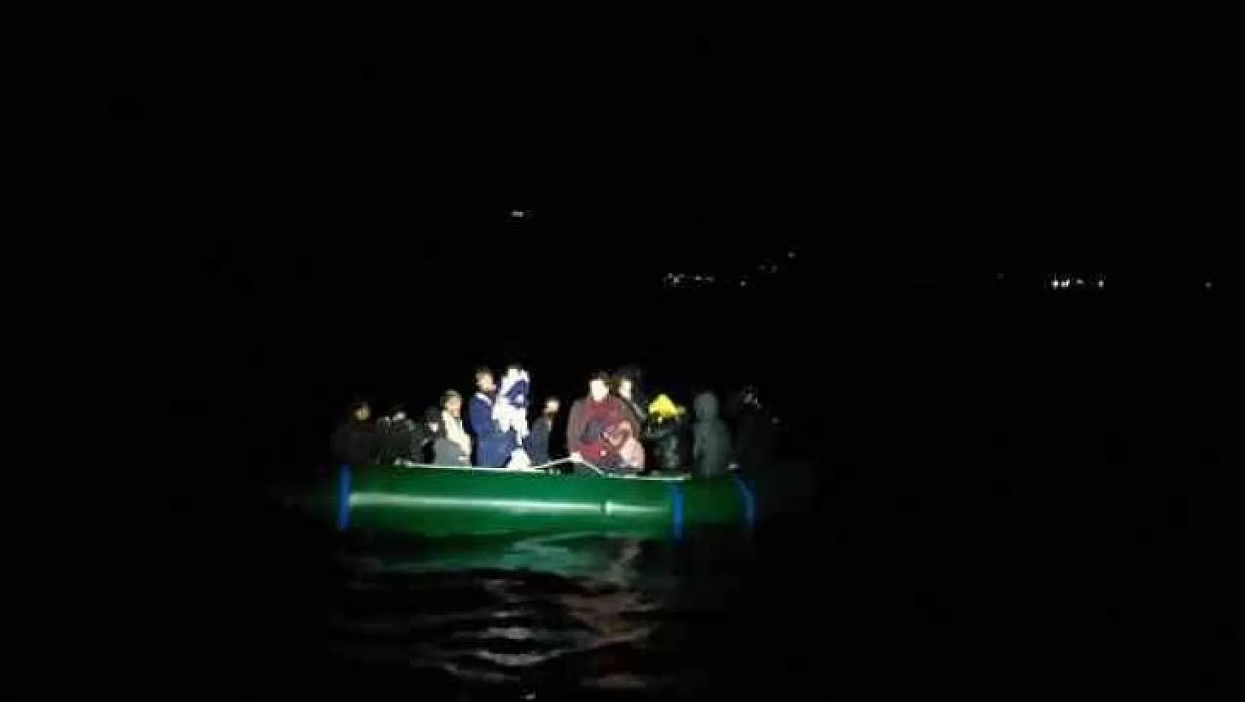 Marmaris ve Datça'da 34 düzensiz göçmen kurtarıldı