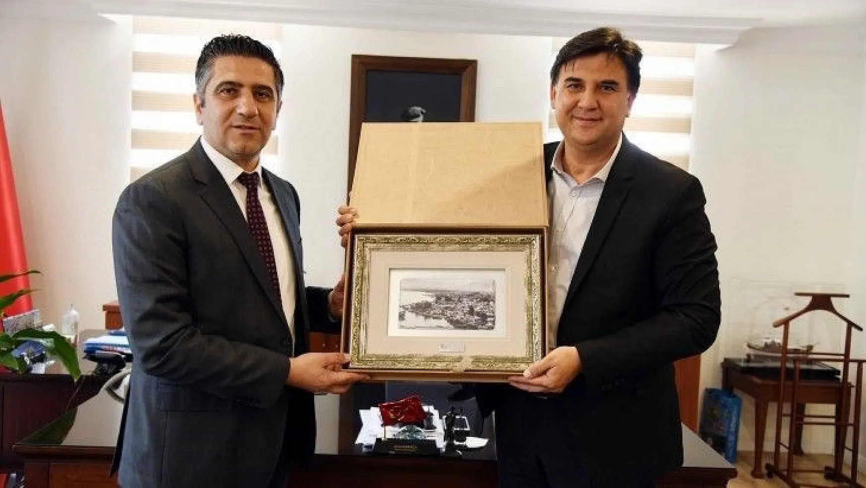 Menderes Belediye Başkanı Kayalar, Karaca'yı ziyaret etti