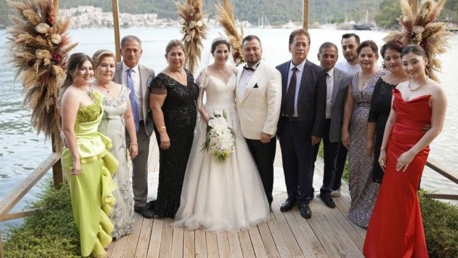 Mine Soydemir ile Mustafa Amaç rüya gibi bir düğünle dünya evine girdi