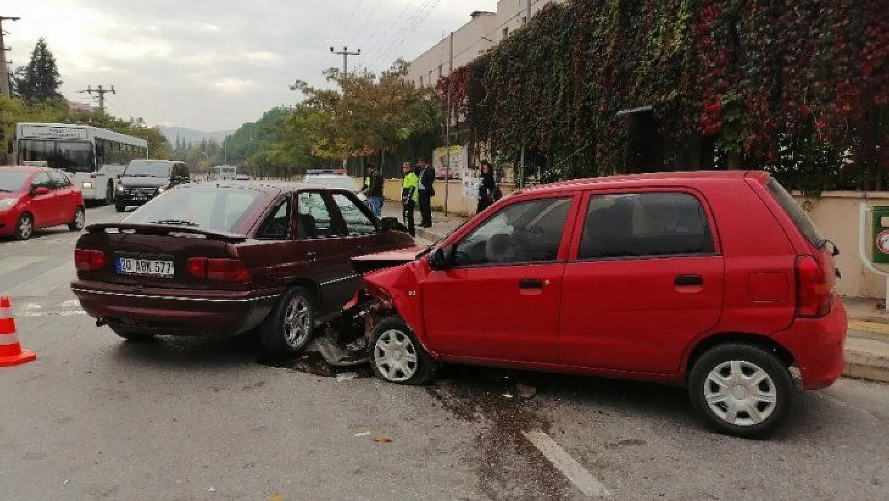 Muğla'da trafik kazası 2 yaralı