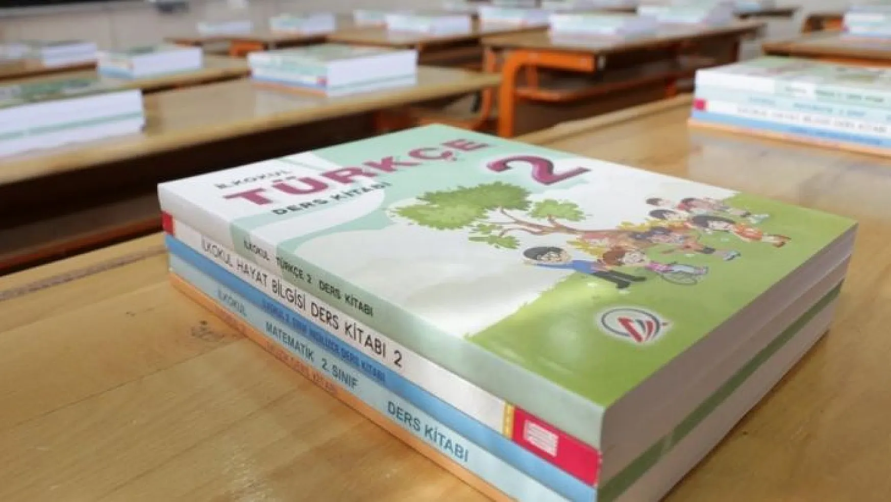 Muğla'da ücretsiz ders kitapları sıralarda yerini alıyor