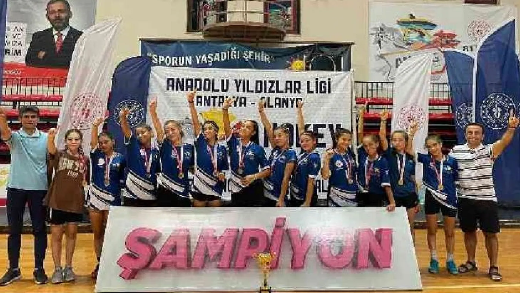 Muğla Kız Hokey Takımı Türkiye şampiyonu oldu