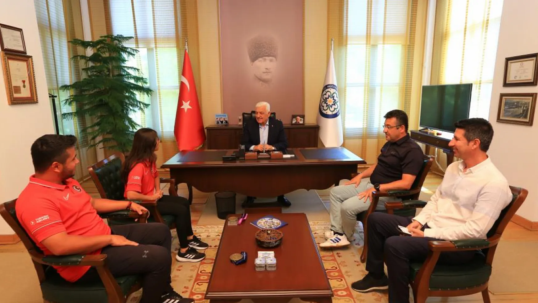 Okçular Başkan Gürün'ü ziyaret etti
