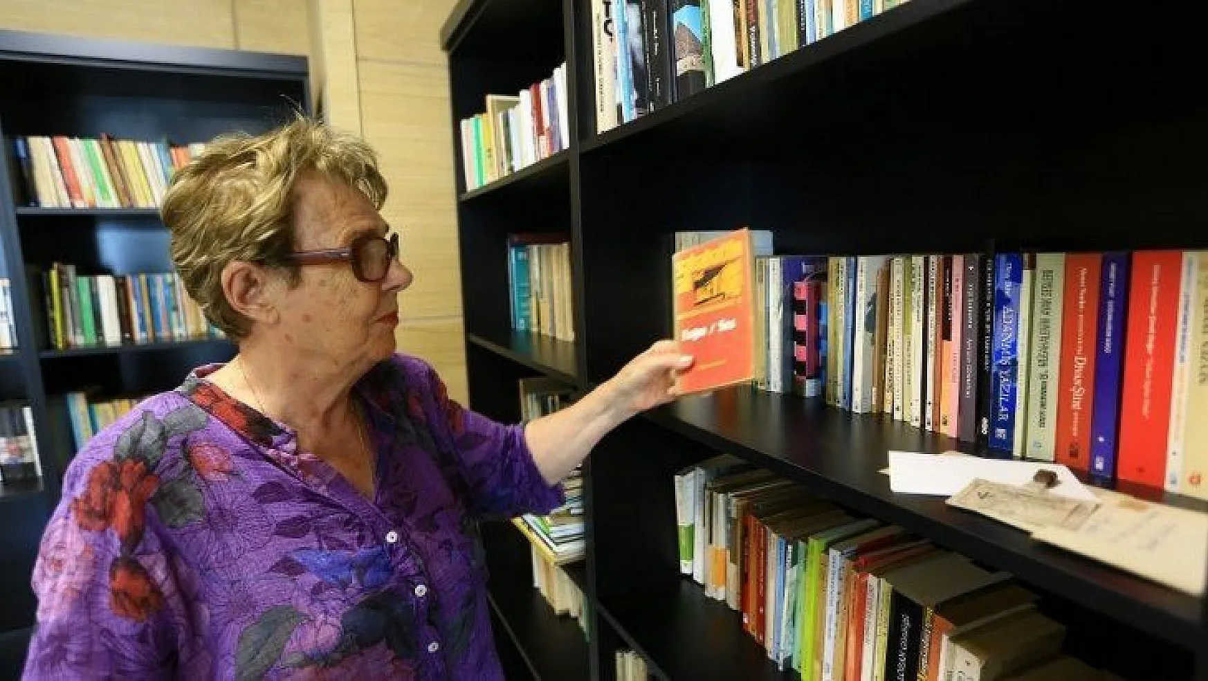 Oktay Akbal Kütüphanesi ile Türkan Saylan Çağdaş Yaşam Merkezi'nde