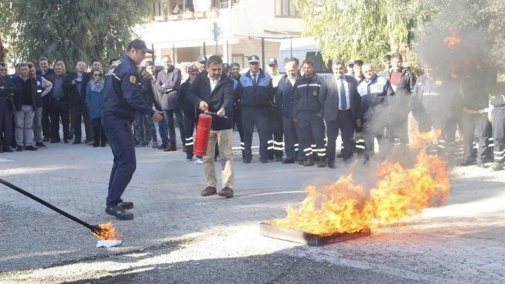 Ortaca'da belediye personeline yangın eğitimi verildi