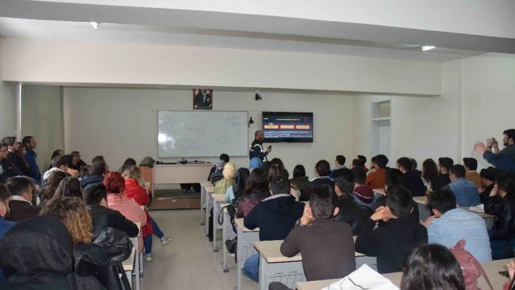 Ortaca'da üniversitelilere uyuşturucu semineri